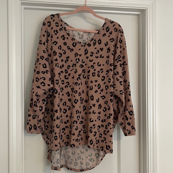 Leopard top 1x - Picture 3 of 3